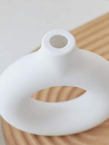 1pc Ceramic Donut Vase, Round Vase Suitable For Reed Grass, Nordic Modern Style Decorative Vase, Ceramic Vase Center Piece, Suitable For Wedding, Bedroom, Living Room, Coffee Table, Office Gift, Birthday Graduation Ceremony Home Decor Vase (Note Product Size) - Multicolor - View 12