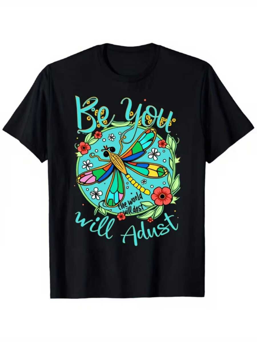 Colorful Dragonfly Surrounded By Red, Blue, And White Flowers Symbolizing Freedom, Joy, And Courage With A Motivational Phrase Inspiring Confidence. Comfortable, Casual, Everyday Women's T-Shirts - 黑色 - 查看 1