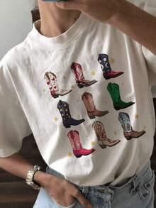 Colorful Cowboy Boots With Hearts, Stars And Moon That Evoke The Freedom Of The Western Spirit And The Joy Of Bohemian Style; Comfortable And Modern Casual Women's T-Shirt - 白色 - 查看 1
