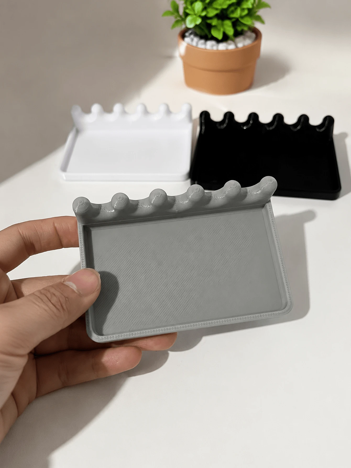 1 pièce Support de pinceaux aquarelle avec plateau d'égouttage, support de séchage de pinceaux, organisateur de pinceaux de bureau pour l'atelier d'art, maintient les pinceaux suspendus et le bureau propre