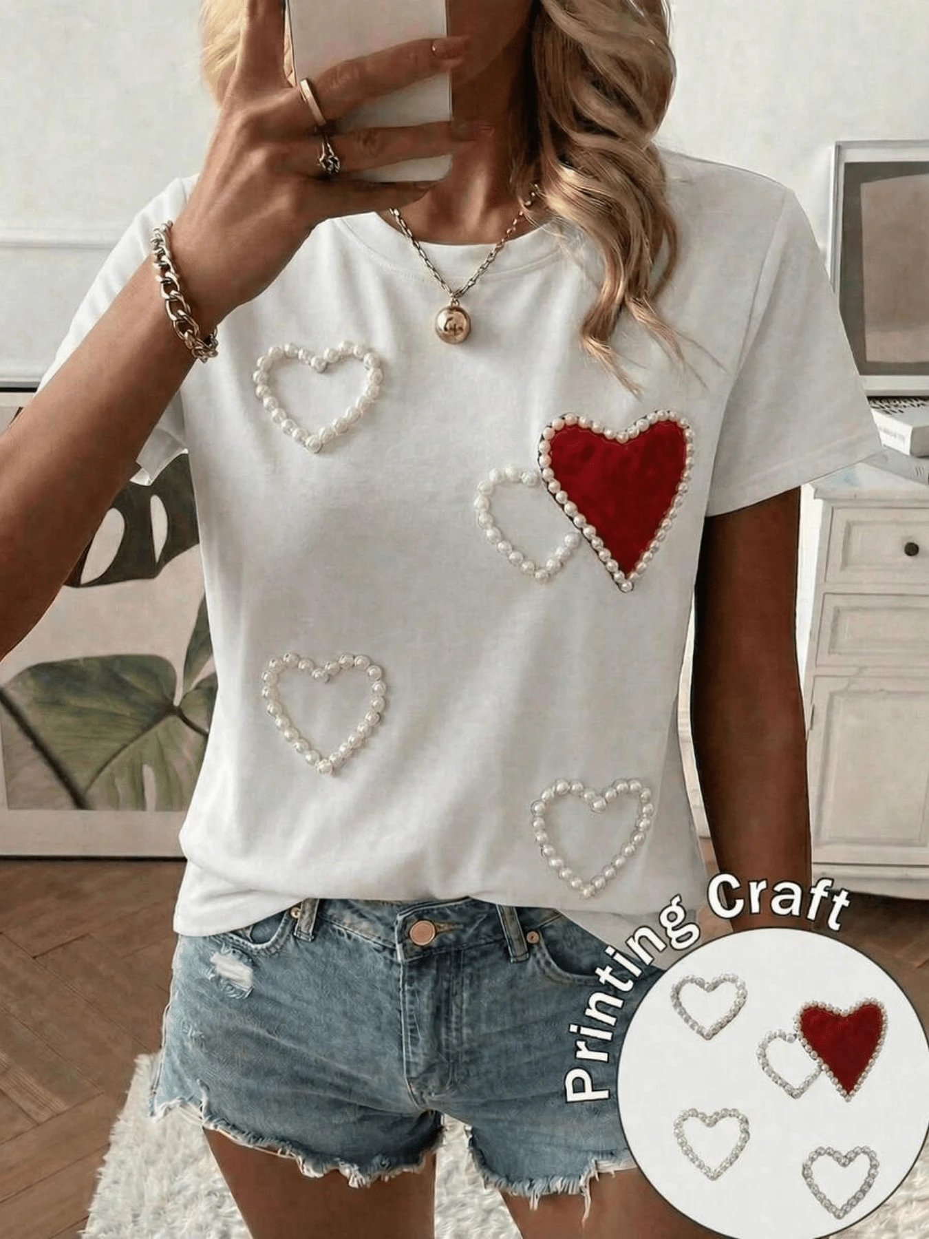 Hearts Embroidered With Pearls Representing Affection, Hope, And Love In A Balance Of Modern Tenderness; Elegant Casual White Women's T-Shirt For Summer - 白色 - 查看 1