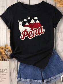 Montañas rojas y una adorable llama sobre la palabra Perú representan la belleza natural de los Andes y el espíritu tranquilo del país camiseta de mujer casual cómoda ideal para uso diario - Negro - Ver 8