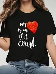 Corazón rojo que simboliza pasión y amor por el baloncesto con frase inspiradora sobre conexión emocional con la cancha camiseta de mujer casual moderna para fanáticas del deporte - Negro - Ver 8