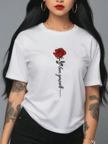 Red Rose Symbolizing Self-Love, Courage, And Inner Growth, Conveying A Positive Message Of Confidence And Inner Beauty. Women's Casual, Modern, And Comfortable T-Shirt For Everyday Wear. - 白色 - 查看 1