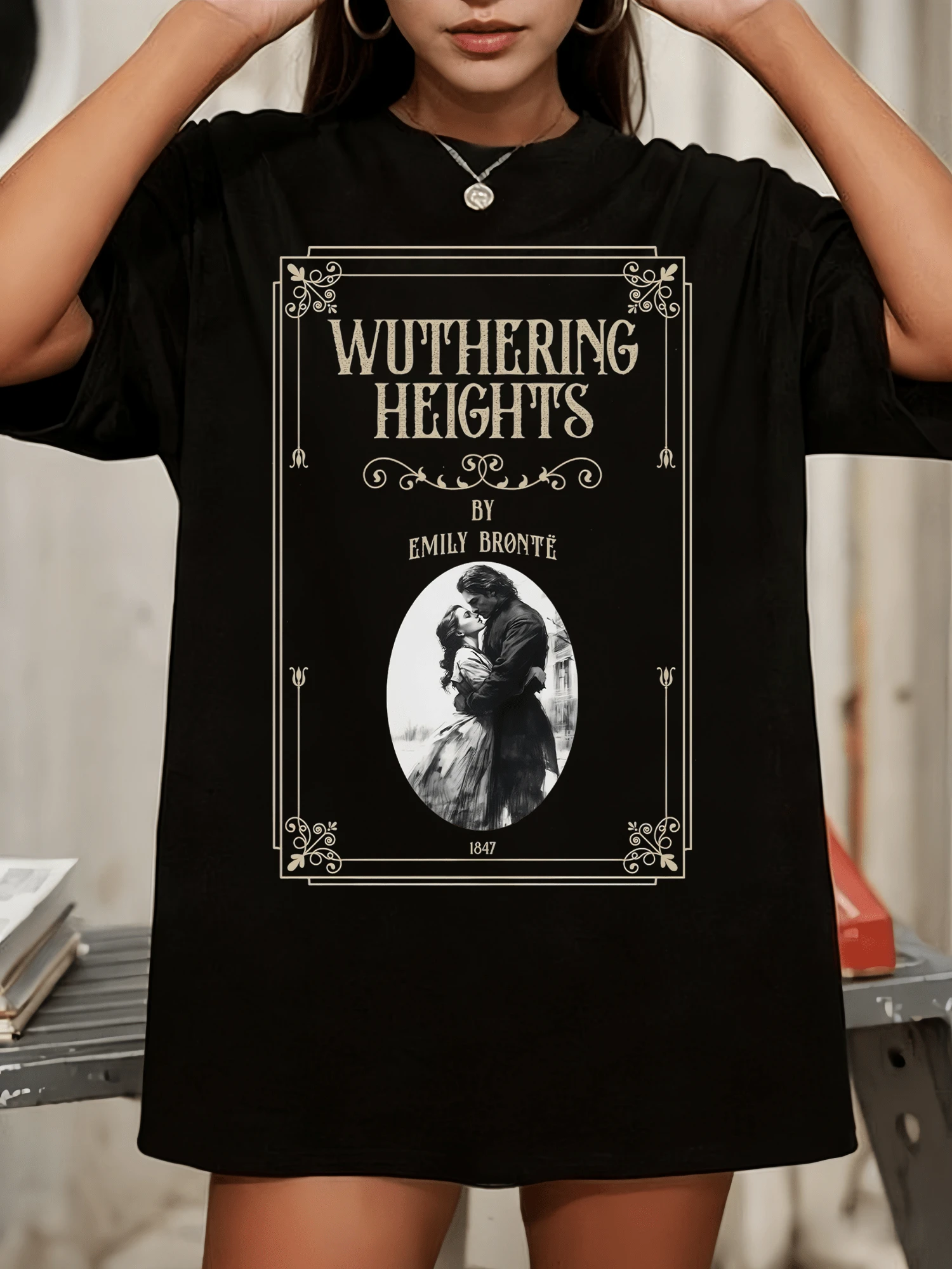 Wuthering Heights, Heath Cliff Shirt, Emily Bronte Sisters, Catherine Earnshaw, Bookworm Gifts, English Literature, Book Club T-Shirt - 黑色 - 查看 1