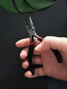 Portable Mini Needle Nose Pliers, Non-Slip Grip Multi-Function Small Pliers, Black Handle With Teeth Precision Model, Jewelry Beading Making Tool, Suitable For Home Repair, Wire Cutting, DIY Crafts And Summer Interest Creation - Pliers - View 3