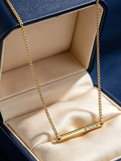 Women's Gold-Plated Triple Diamond Bar Pendant Necklace (Cuban Chain), Minimalist And Sleek Style, Suitable For Daily Commute And Workwear, An Ideal Gift For Fashion Enthusiasts