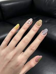 10片手工制作可爱绿色星星亮片假指甲格子图案哑光亮面可佩戴按压式指甲 - 彩色 - 查看 2