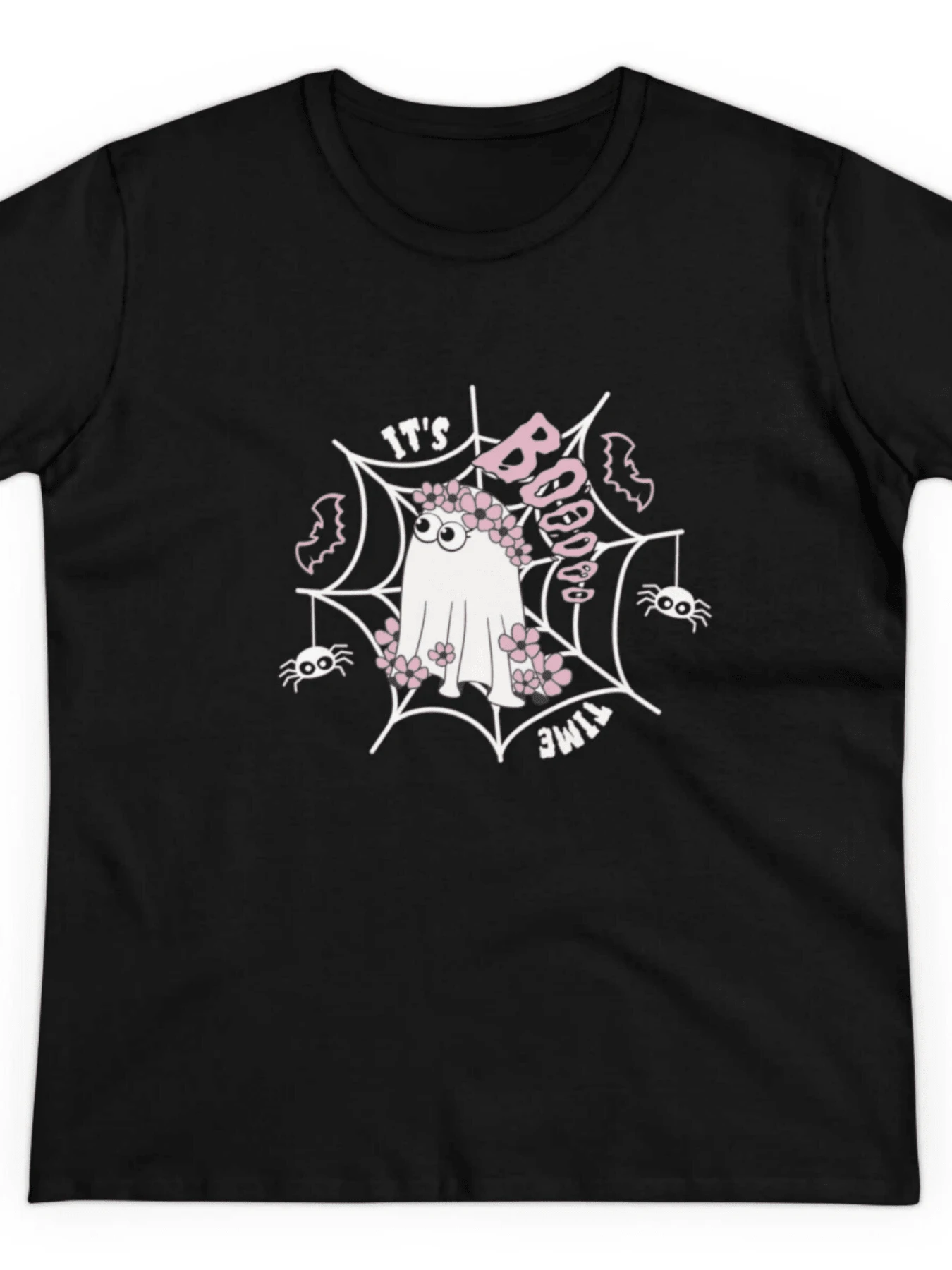 Adorable Ghost With A Pink Flower Crown Surrounded By Spiderwebs And Tiny Bats Symbolizes The Union Between Tenderness And Mystery, Evoking A Cheerful Festive Spirit. Women's Casual, Elegant, And Comfortable T-Shirt For Everyday Wear. - 黑色 - 查看 1