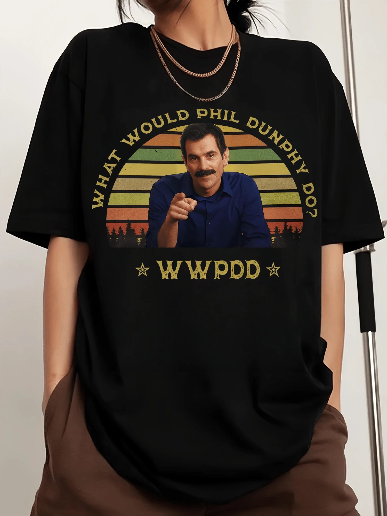What Would Phil Dunphy Do? Wwpdd Men's Short-Sleeved Sports T-Shirt With Crew Neck And Print. - Black - View 1