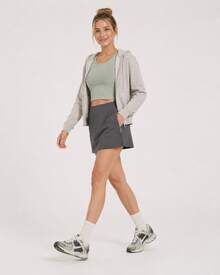 Giày chạy bộ cổ thấp Nike Zoom Vomero 5 dành cho nữ, màu xám/đen, với công nghệ Rapid Foam, Mylant Cushioning và khả năng thoáng khí. - Xám - Xem 8
