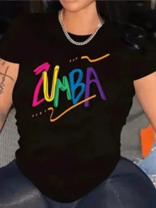 Palabra colorida ZUMBA con letras vibrantes que transmiten energía pasión y movimiento perfecto para expresar alegría y dinamismo al bailar o entrenar camiseta de hombre casual cómoda para uso diario moderna y llamativa - Negro - Ver 1