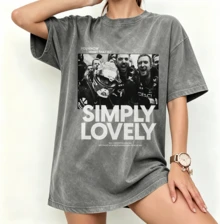 T-shirt rétro F1 gris délavé vintage Max Verstappen << Simply Lovely » | T-shirt de course oversize unisexe - Gris - Voir 8