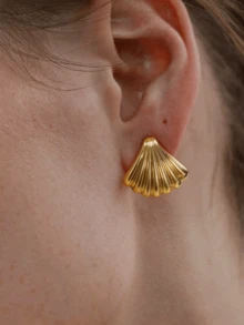 1 Pair Minimalist Gold Metal Shell Design Earrings, Elegant Daily Wear & Party Accessory For Women - Gold - View 4