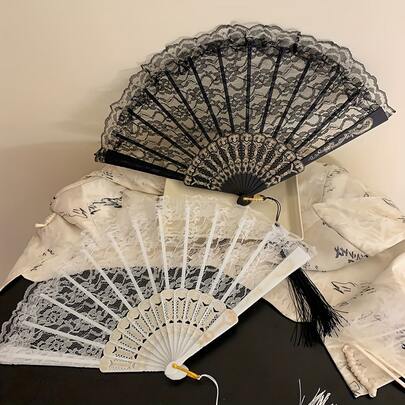 Elegant Lace Folding Hand Fan - Retro Style, Portable & Foldable, Suitable For Photography And Decorative Accessories