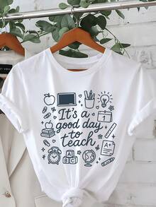 Frase motivadora en inglés con dibujos de libros reloj manzana lápiz globo terráqueo y materiales escolares que transmiten alegría inspiración y amor por la enseñanza camiseta de mujer casual cómoda para maestras - Blanco - Ver 1