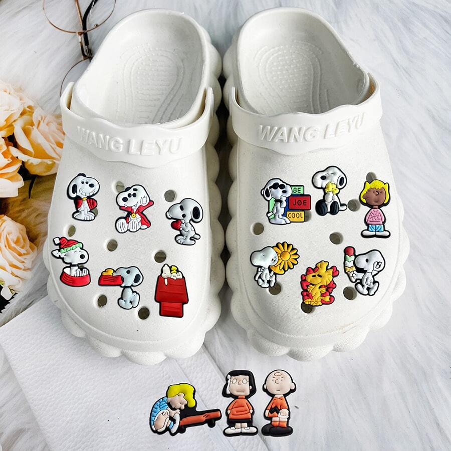 Panini Snoopy Shoe Charm Set, Classic Peanuts Cartoon Character Decor For Clogs, DIY And Fan Gift - Multicolor - View 1
