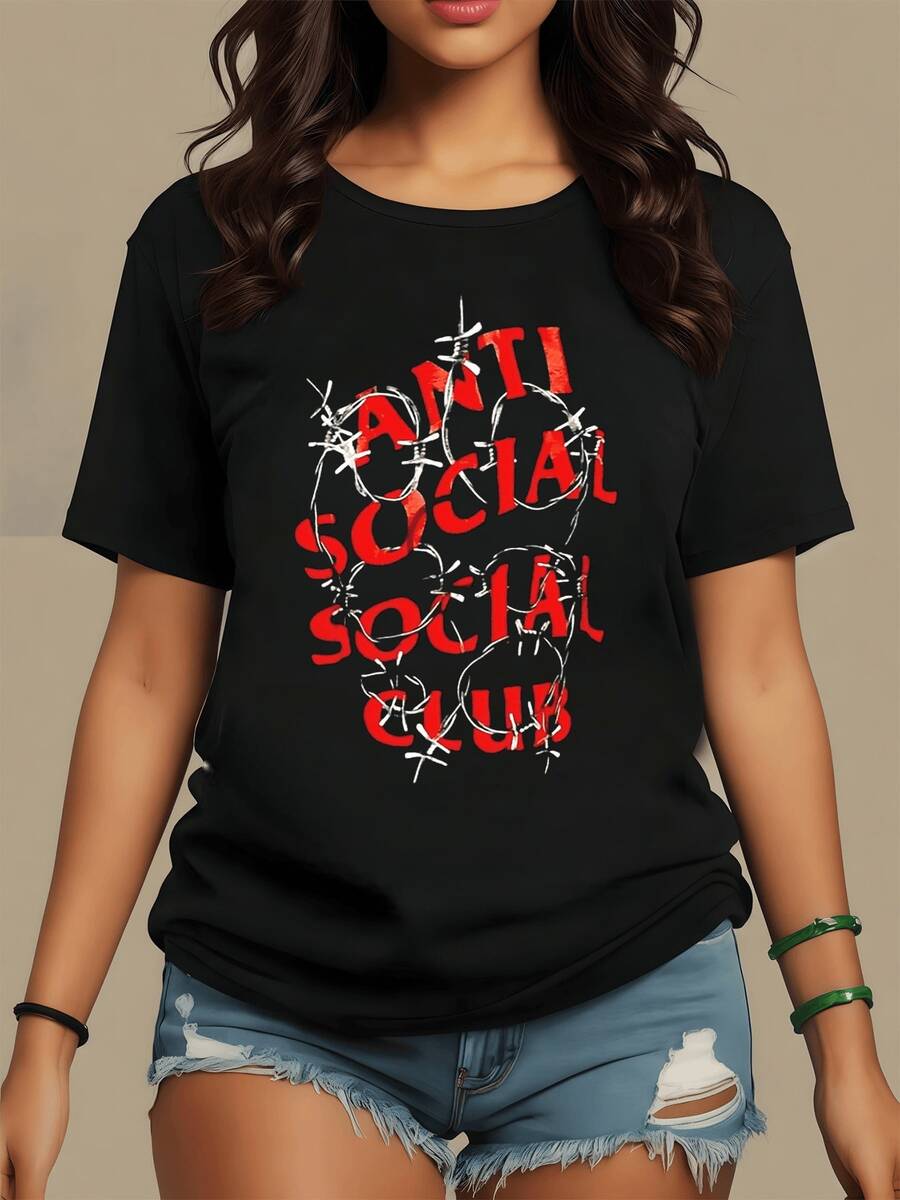 Cadenas de púas entrelazadas que rodean letras rojas evocan una actitud rebelde y fuerza interior con un aire urbano moderno camiseta de mujer casual cómoda para diario - Negro - Ver 1