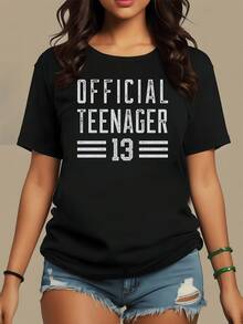Texto que celebra el inicio de una nueva etapa con la frase Official Teenager 13 simbolizando juventud energía y orgullo por crecer con actitud moderna y divertida ideal para combinar de forma casual camiseta de mujer cómoda y versátil - Negro - Ver 8