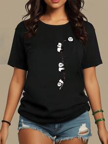 Pandas Climbing A Rope Symbolize Tenderness, Friendship, And Inner Balance, Evoking Calm And The Joy Of Sharing Lighthearted Moments. A Comfortable And Casual Women's T-Shirt For Everyday Wear. - 黑色 - 查看 8