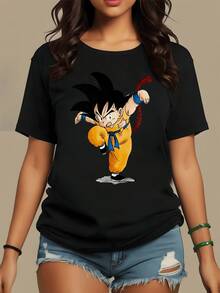 Figura de un joven guerrero de cabello oscuro elevando su energía en una postura de lucha que simboliza coraje espíritu y determinación camiseta de mujer casual para uso diario cómoda y moderna - Negro - Ver 8
