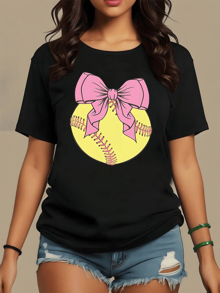 A Yellow Softball With A Large Pink Bow Symbolizes Strength And Femininity, Uniting Sporting Passion And Casual Style. A Comfortable Women's T-Shirt For Summer. - 黑色 - 查看 1