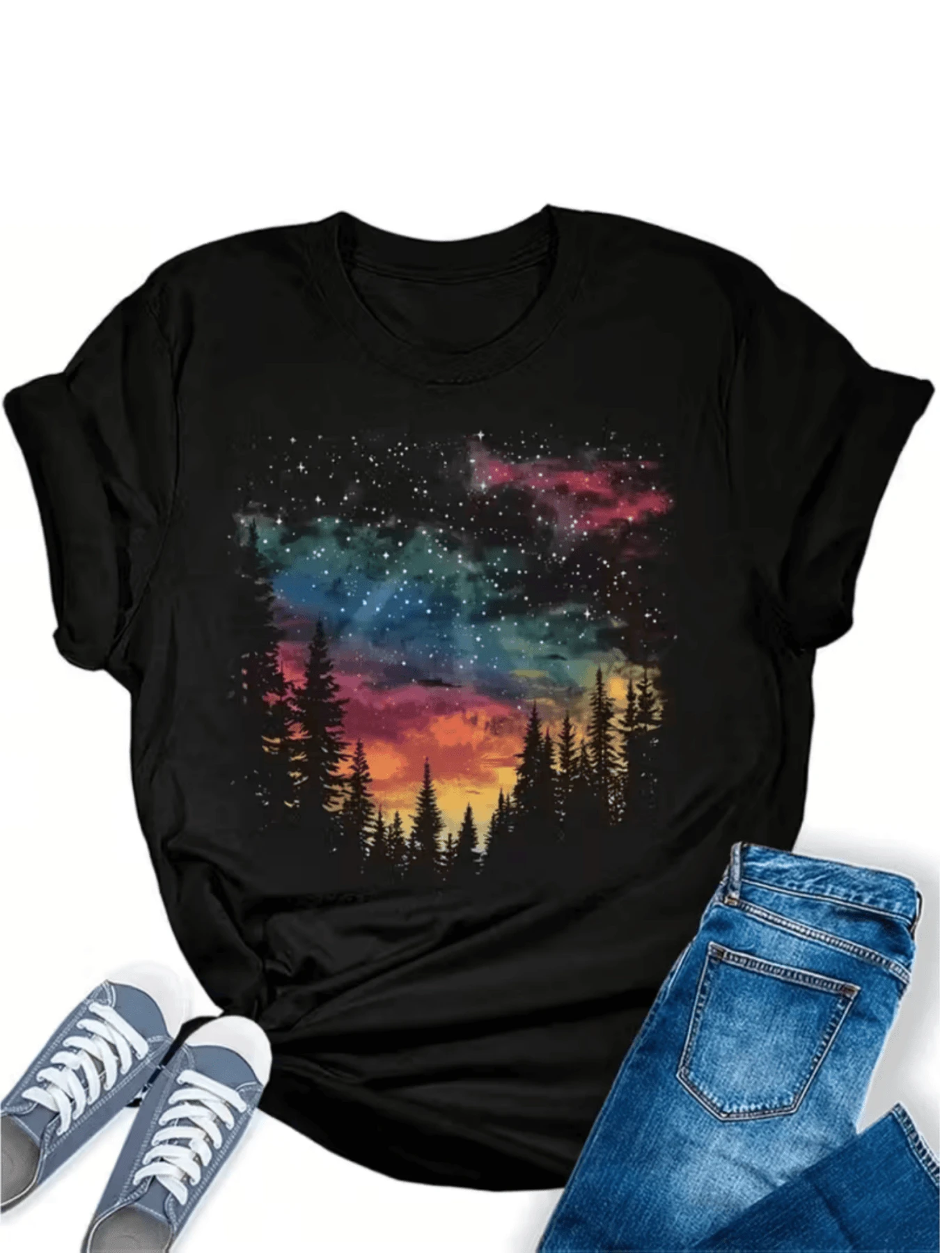 Bosque al atardecer con cielo estrellado lleno de tonos vivos que simbolizan la serenidad del universo y la conexión con la naturaleza camiseta de mujer casual cómoda para uso diario - Negro - Ver 1