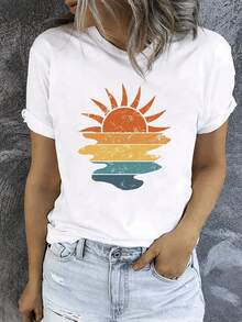 Bright Sun Rising Over The Horizon With Soft Reflections In Warm Tones Symbolizing Energy, Hope And Connection With Nature. Comfortable Casual Women's T-Shirt For Everyday Wear - 白色 - 查看 6