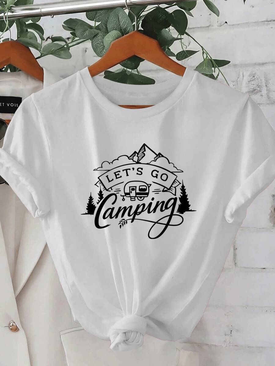 Montañas majestuosas que evocan libertad árboles que simbolizan la paz de la naturaleza y una caravana que invita a la aventura al aire libre camiseta de mujer cómoda para actividades casuales y viajes - Blanco - Ver 1