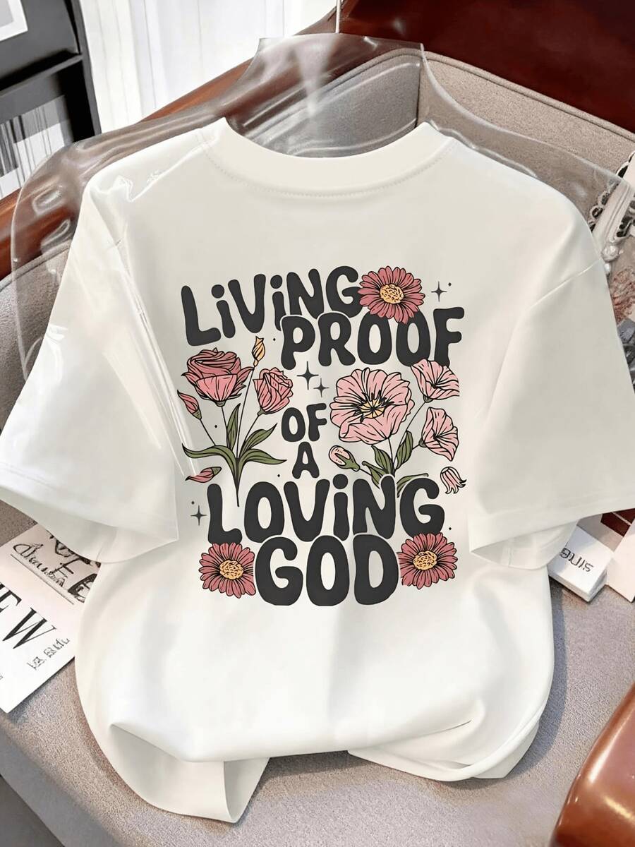 Palabras inspiradoras con flores que simbolizan fe esperanza y amor en tonos suaves rodeando un mensaje positivo y espiritual camiseta de mujer casual cómoda y moderna - Blanco - Ver 1