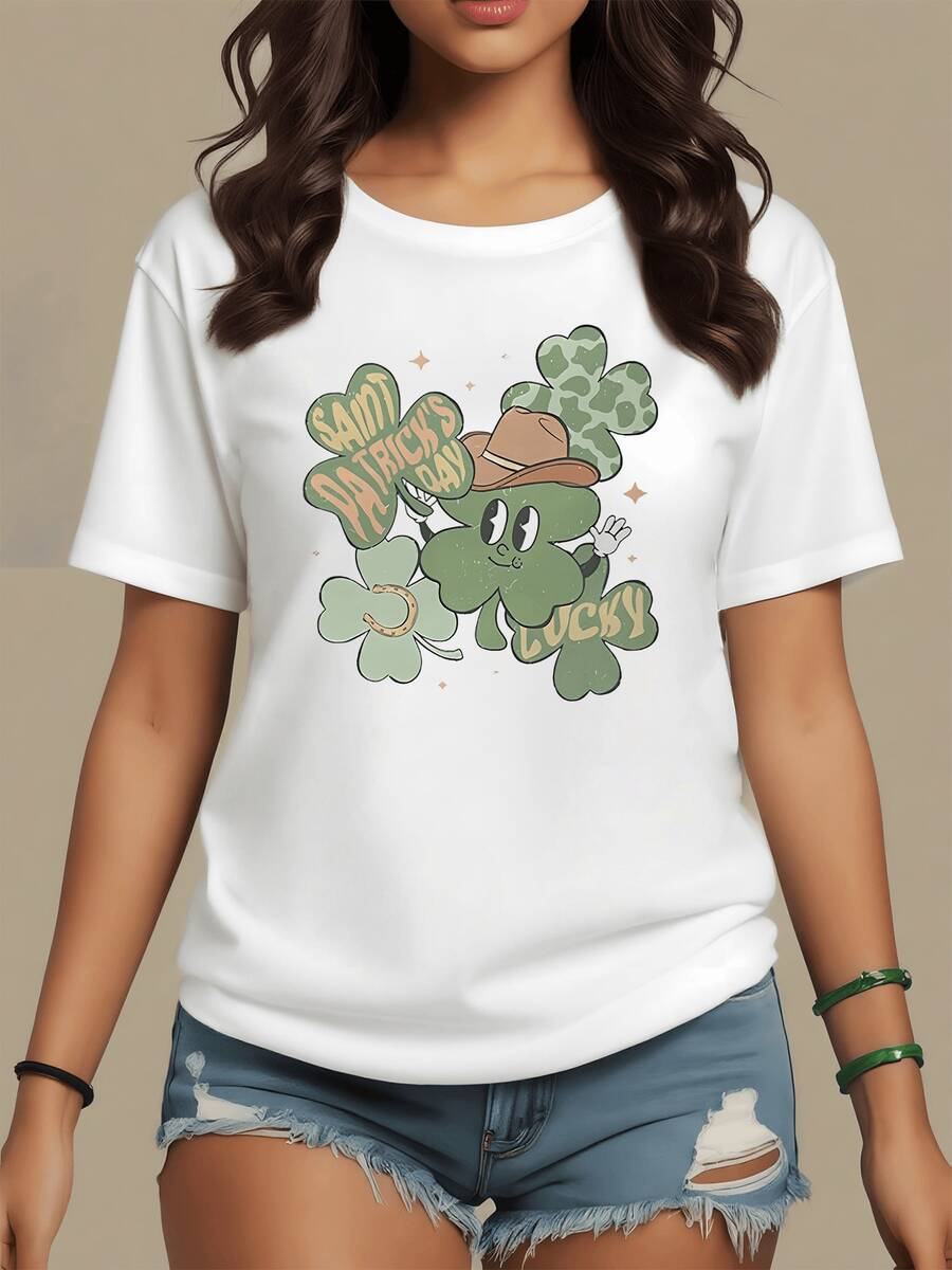 Smiling Shamrock With A Brown Hat Symbolizing Luck And Joy On St. Patrick's Day With Green Details And Festive Lettering. Comfortable, Modern Casual Women's T-Shirt For Celebrating In Good Spirits. - 白色 - 查看 1
