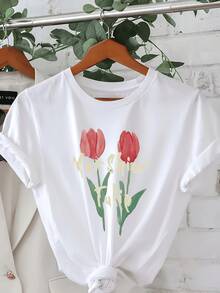 Two Red Tulips Symbolize Joy, Hope, And The Rebirth Of Love, With Green Leaves That Evoke Natural Freshness. Comfortable White Casual Women's T-Shirt For Everyday Wear. - 白色 - 查看 6