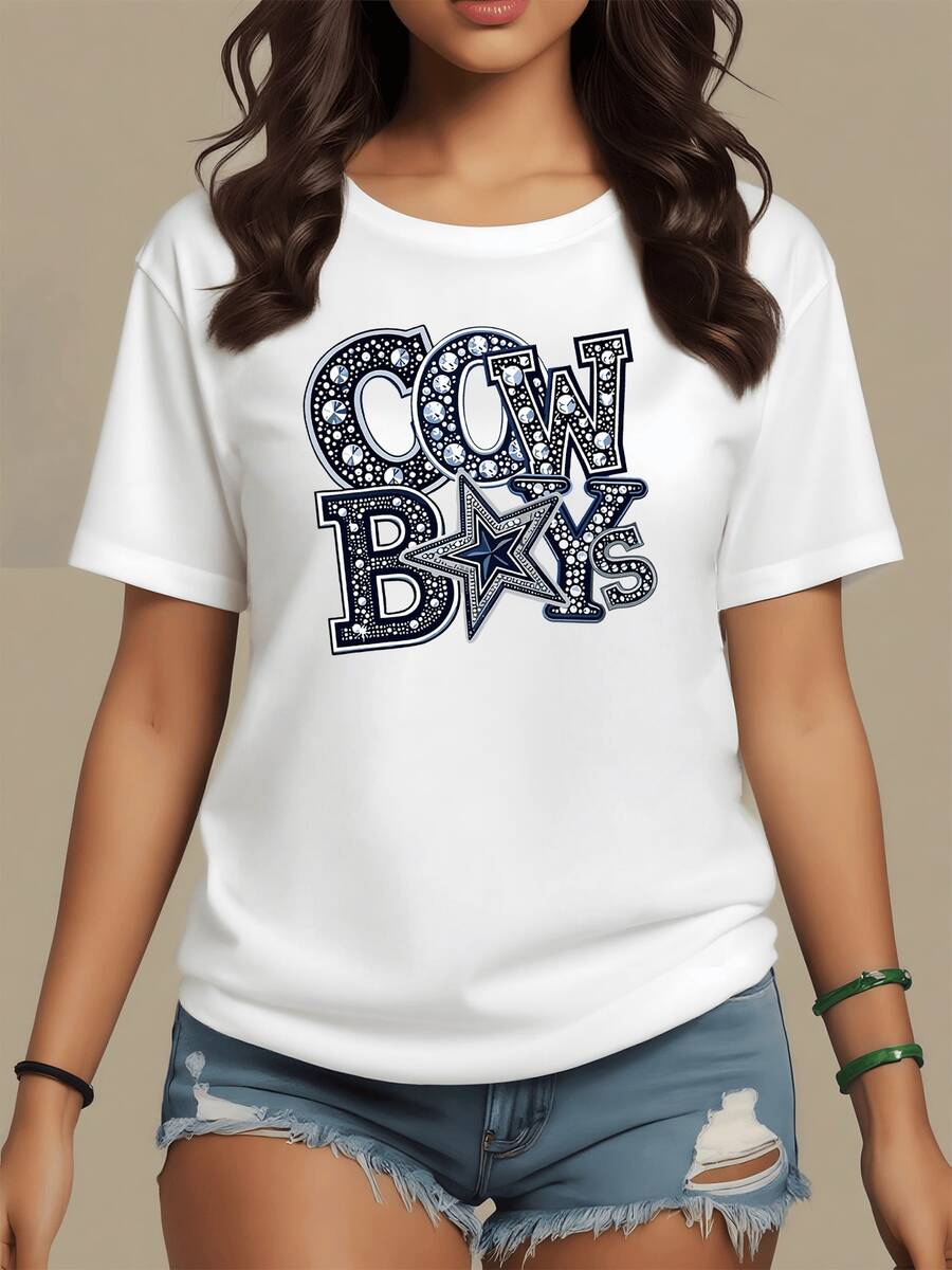Estrellas brillantes que evocan la fuerza del espíritu libre del oeste con letras decoradas que transmiten energía y carácter moderno camiseta de mujer casual cómoda para uso diario - Blanco - Ver 1
