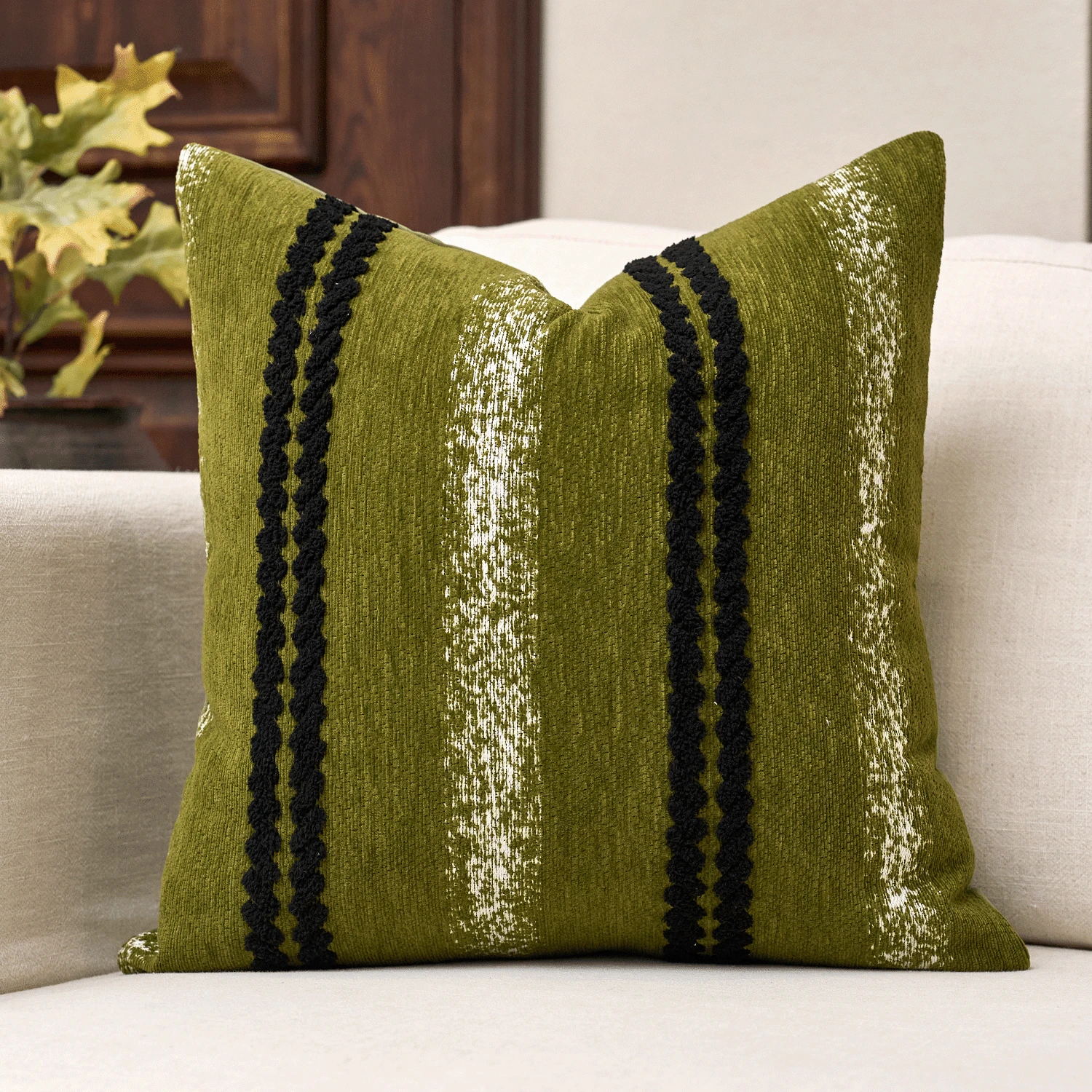 1pc Chenille Striped Decorative Pillow Cover, No Pillow Insert Included, Super Soft Modern Decor Cushion Cover For Sofa, Suitable For All Seasons, Also Can Be Used As A Gift.