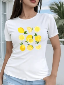 Fresh Lemons With Green Leaves Symbolizing Vital Energy And Optimism Against A Dark Background Convey A Feeling Of Freshness And Joy. Comfortable Casual Women's T-Shirt For Everyday Wear - 白色 - 查看 1