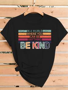 A Phrase About The Importance Of Kindness And Respect With Vintage Colors That Inspire Positivity And Empathy. Women's T-Shirt With A Motivational Message And Casual Everyday Style. - 黑色 - 查看 6