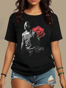 A Sporty Figure With A Number And A Large Red Rose Symbolizes Strength And Passion United In A Modern Artistic Combination Full Of Energy And Confidence. This Attractive And Comfortable Casual Women's T-Shirt Is Perfect For Everyday Wear. - 黑色 - 查看 8
