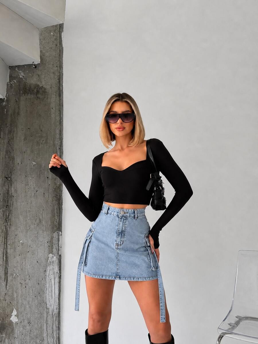 Women's Cargo Pocket Denim Mini Skirt, Solid Color Cute Zipper Button Beach Skirt - Light Wash - View 1