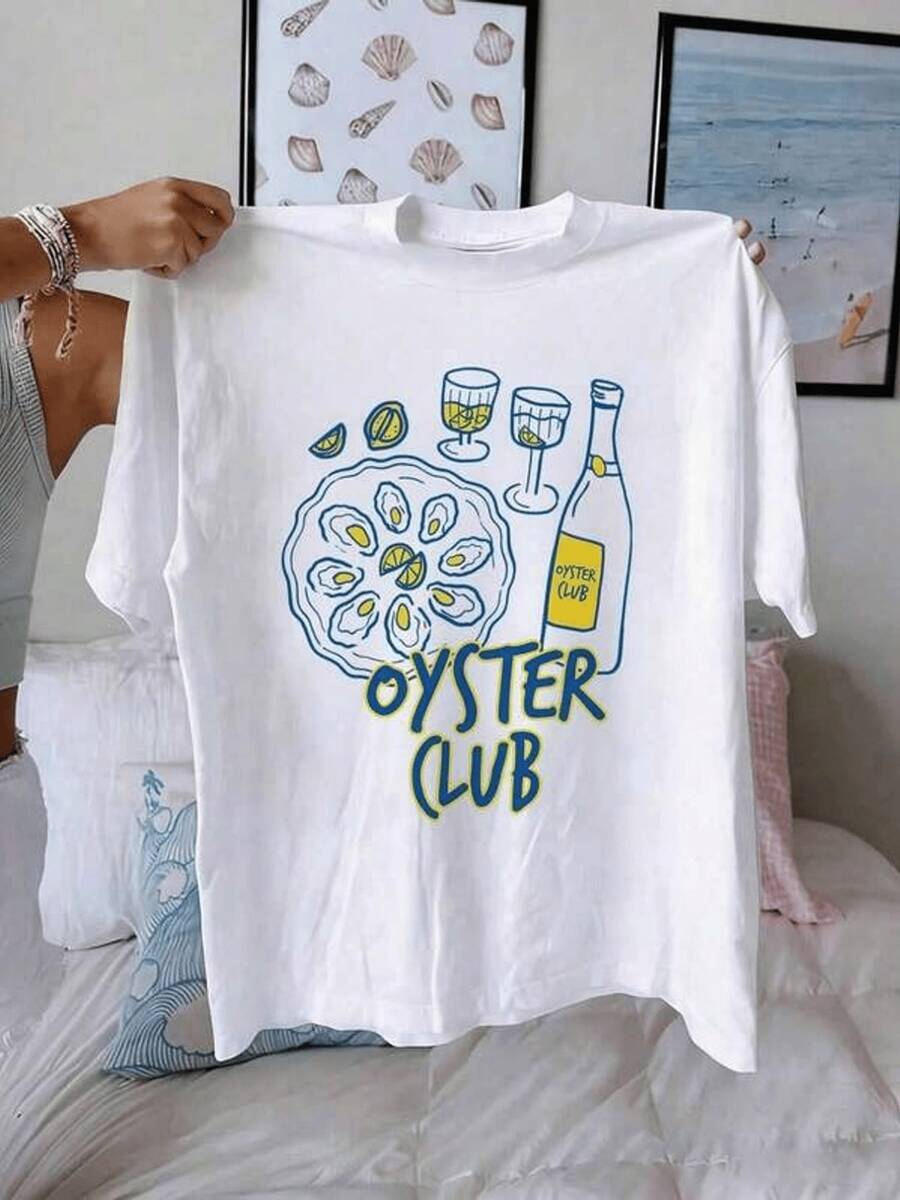 Ostras frescas con copas de vino y botella evocan reuniones junto al mar con amigos y sabores del océano camiseta de mujer casual blanca cómoda y moderna - Blanco - Ver 1