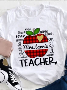 Red Checkered Apple With A Golden Heart Symbolizing Gratitude, Love, And Respect For Teachers, Reflecting Affection, Inspiration, And Nobility. A Comfortable, Modern, Casual Women's T-Shirt, Perfect As A Teacher Gift. - 白色 - 查看 1