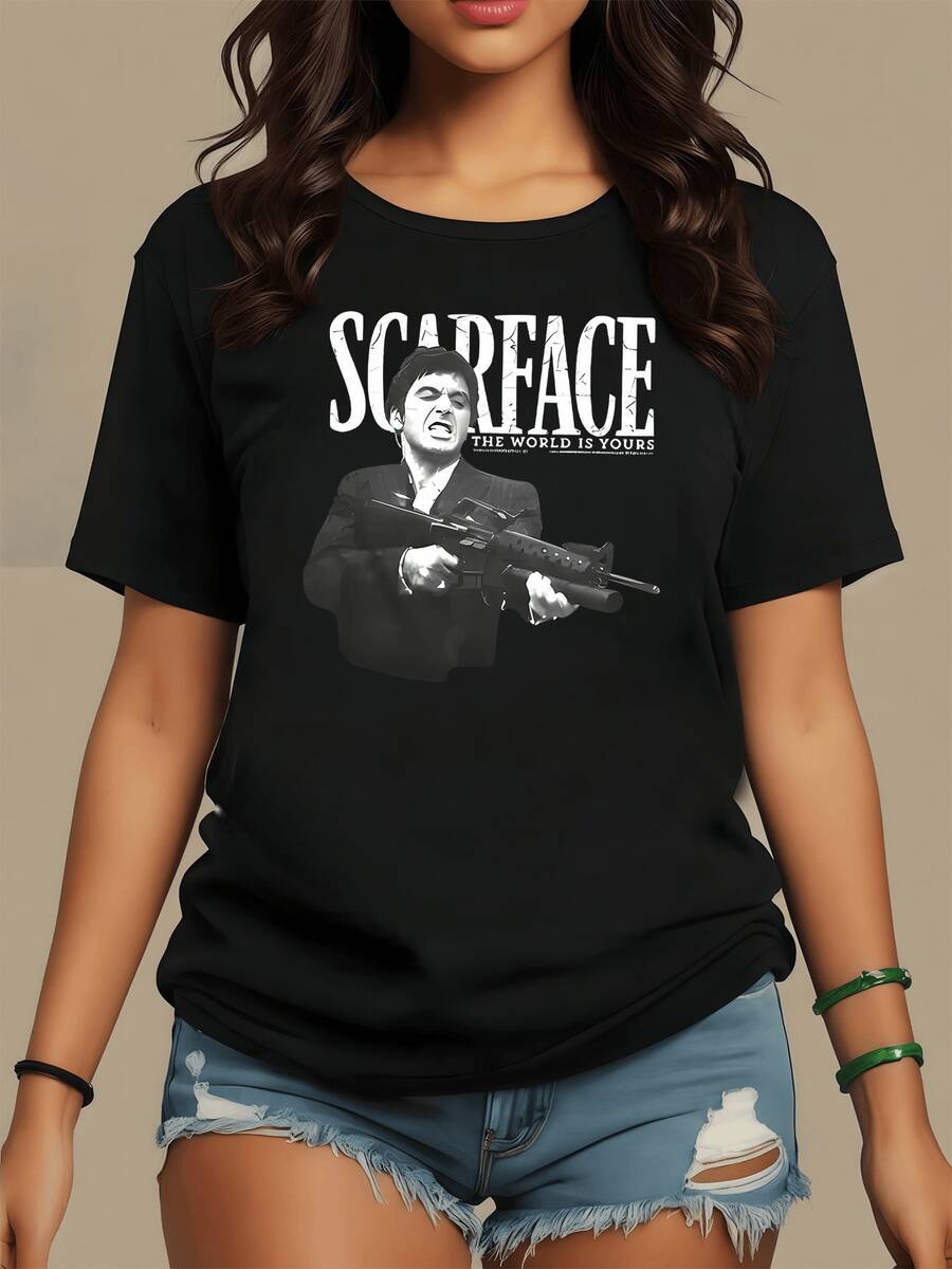 Figura poderosa que representa la ambición y la determinación frente a los desafíos con texto que inspira dominio y confianza perfecta para expresar fuerza interior camiseta de mujer casual moderna - Negro - Ver 1