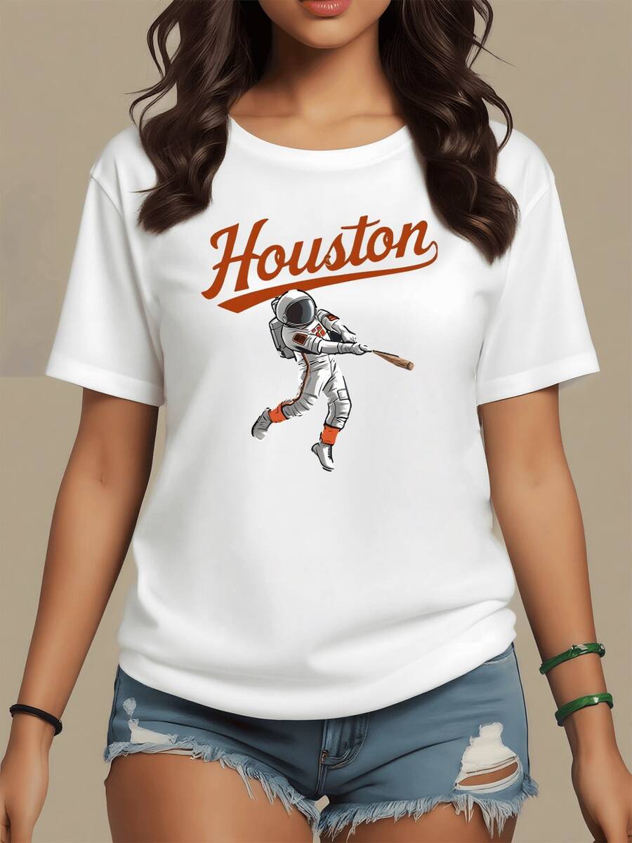 An Astronaut Hitting A Ball Symbolizes The Union Between Sporting Passion And The Spirit Of Space Exploration, Conveying Energy And Adventure In Every Detail. This Women's T-Shirt Features A Modern Style And Vibrant Graphic. - 白色 - 查看 1