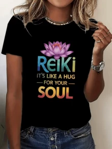 Purple Lotus Flower Symbolizing Spiritual Energy, Inner Peace And Harmony, Accompanied By Words That Convey Comfort And Balance For The Soul; A Comfortable, Modern Women's T-Shirt With An Inspirational Message. - 黑色 - 查看 1