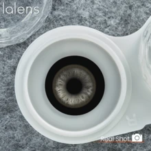 Lalens 闪亮灰 1 对装 半年抛 韩版设计 直径 14.5mm 基弧 8.6mm 小瞳孔 材质 HEMA NVP 含水量 38% 小瞳孔彩色隐形眼镜，柔软轻盈透气，佩戴自然，适合所有瞳色，Y2K 时尚日常佩戴，春季美妆，派对，生日礼物，学生返校季理想之选 - 灰色 - 查看 10