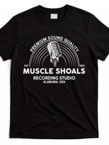 Micrófono retro rodeado de ondas sonoras que simbolizan la pasión por la música y la creatividad con texto que evoca la historia de un estudio clásico de grabación camiseta de mujer casual moderna cómoda para uso diario - Negro - Ver 8