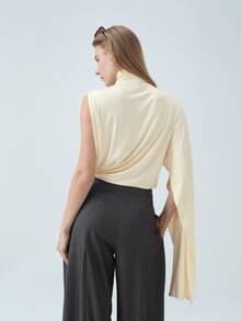 HZXVIC Blusa de satén con cuello alto asimétrico y manga única drapeada, color amarillo pálido, para fiesta y cita nocturna - Albaricoque - Ver 2