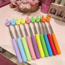 5pcs Retractable Teacher Teaching Pointer, Colorful Telescopic Reading Pointer, Retractable Double Finger Pointer, Multiple Colors Available, Pointing Reading Tool, Teaching Pointer, Teacher And Parent Educational Tool, Interactive Mini Indicator, Suitable For Classroom, Creative Education Tool For Teachers And Students, Classroom Participation Tool, Fun Design - A - View 3