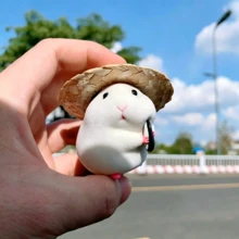 4件套可爱仓鼠汽车装饰品，迷你树脂仓鼠玩偶，带草帽，萌趣十足的汽车内饰装饰，创意中控台摆件，适用于汽车、办公室、家庭书桌，经久耐用，魅力十足，是仓鼠爱好者的理想汽车配件。 - A - 查看 3