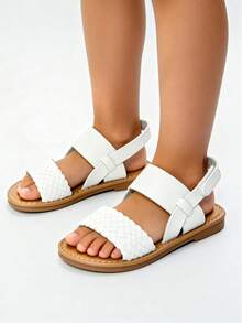 1 Đôi dép xăng đan trẻ em màu trắng kiểu Bohemian mới năm 2026, dép xăng đan đế bằng quai ngang kiểu La Mã cho bé gái mùa hè, thiết kế quai chéo điều chỉnh được, mềm mại, chống trơn trượt và chống mài mòn, thích hợp cho các chuyến đi chơi mùa hè, mặc hàng ngày, tiệc tùng, tiệc bãi biển, đám cưới, kỳ nghỉ, dép xăng đan cho bé gái, dép đi biển, dép xăng đan kiểu Bohemian. - trắng - Xem 2