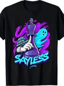 Una figura de ajedrez con una mano sosteniendo la pieza del rey rodeada de un fantasma azul y trazos morados simboliza la sabiduría silenciosa y el poder interior camiseta de mujer casual moderna y cómoda ideal para uso diario - Negro - Ver 8